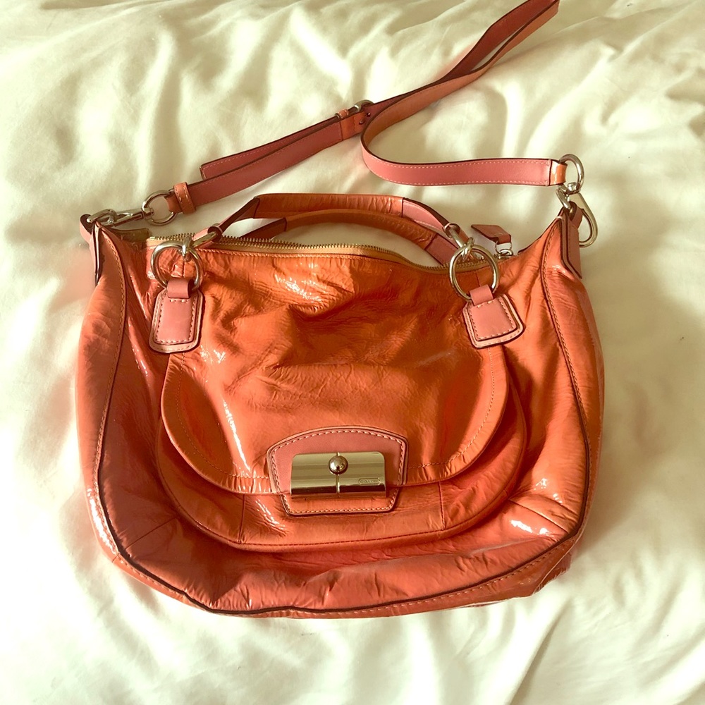 Coach crossbody bag in pink patent leather